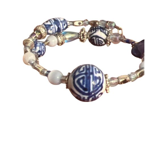 Blue White Beaded Stretch Bracelet Memory Wire Artisanal Ceramic Glass Beads - Picture 2 of 5